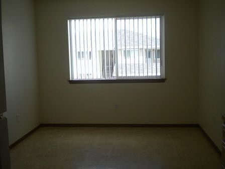 2nd image of 1115 N Western Ave APT D