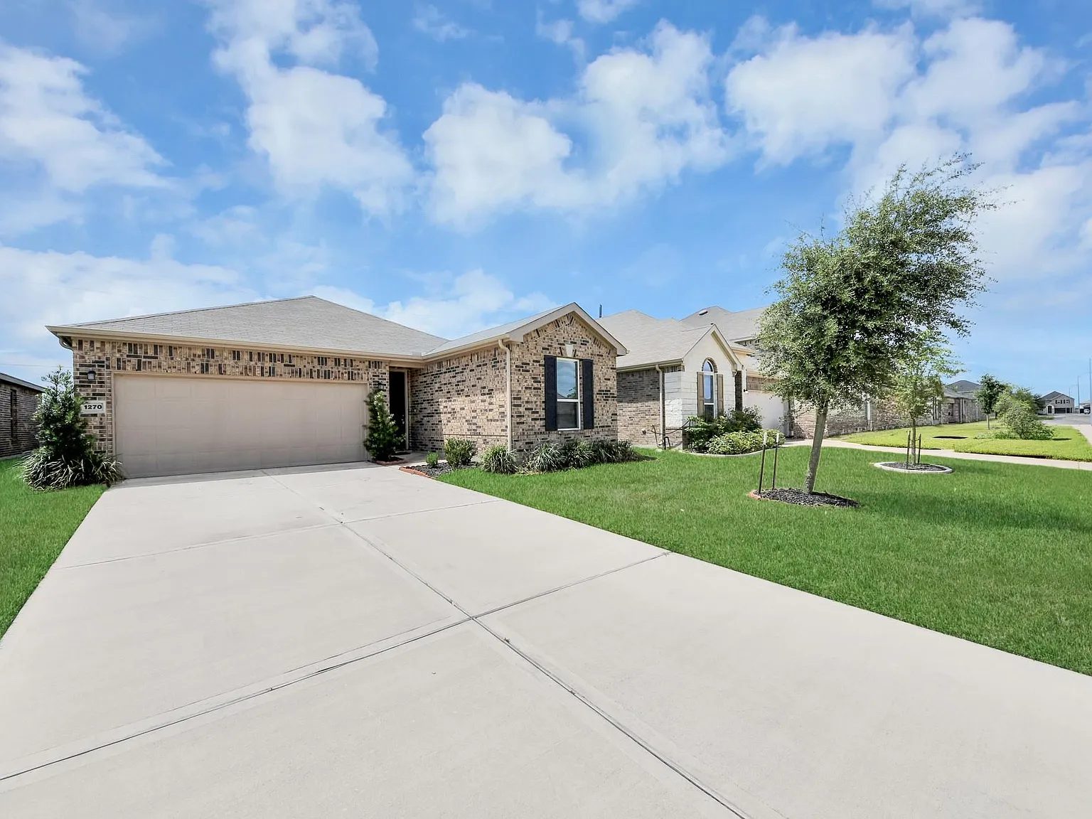 3 bed, 2.0 bath, 1658 sqft, $2,000 — Photo 4