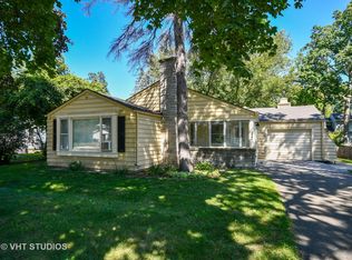 527 Dodson St, Geneva, IL 60134