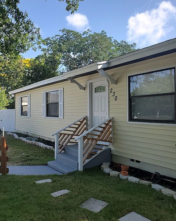 1st image of 230 Aurora Cir