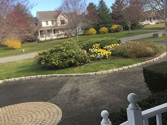 3rd image of 905 Harvest Ln