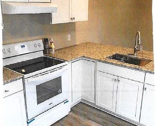 3rd image of 12 Filkins St