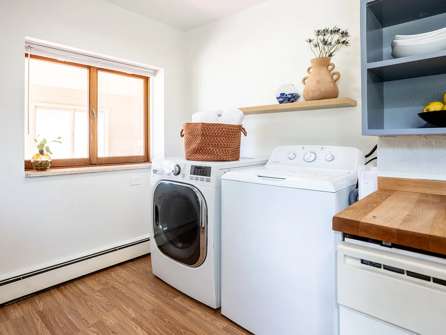 2 bed, 707 sqft, $2,940 — Photo 3