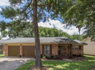 2711 Mulberry Ln, Pasadena, TX 77502