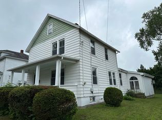 65 Woodmansee Ave, Norwich, CT 06360