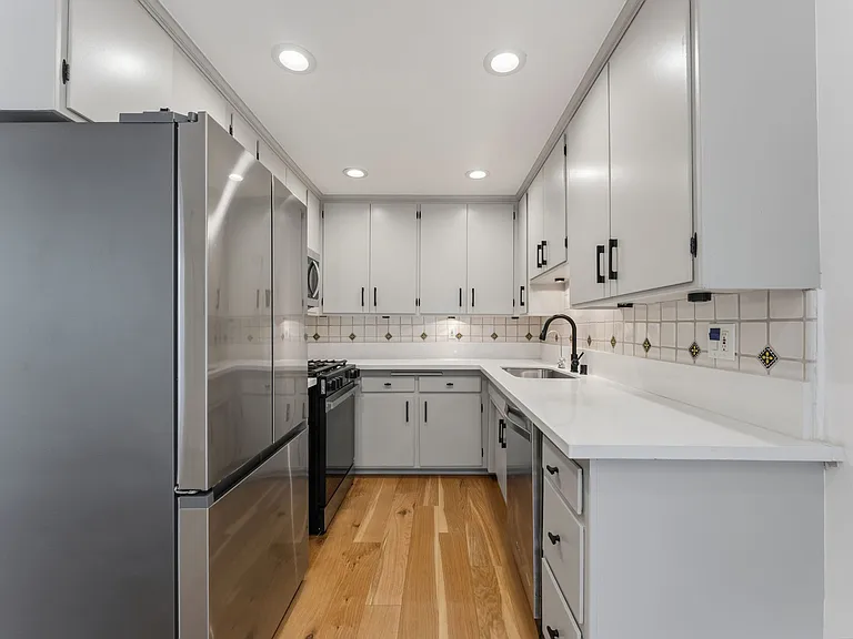 9061 Keith Ave #208 — Photo 5