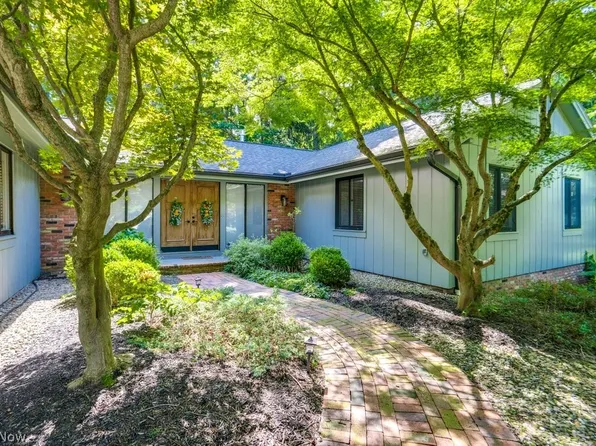 849 Pine Cone Oval, Northfield, OH 44067