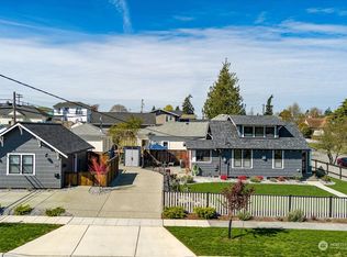 1403 11th St, Anacortes, WA
