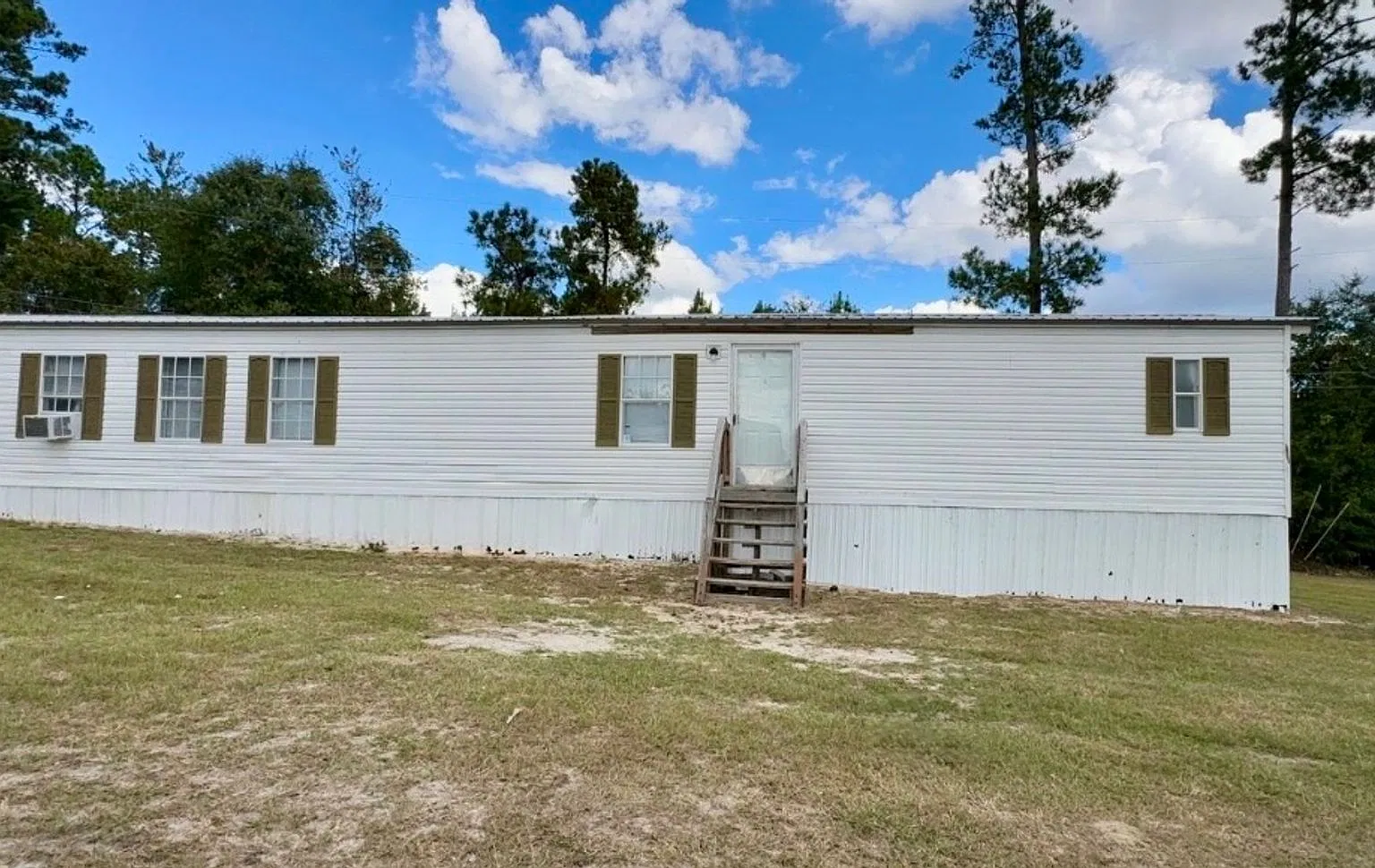 Meridian MHP — Photo 2