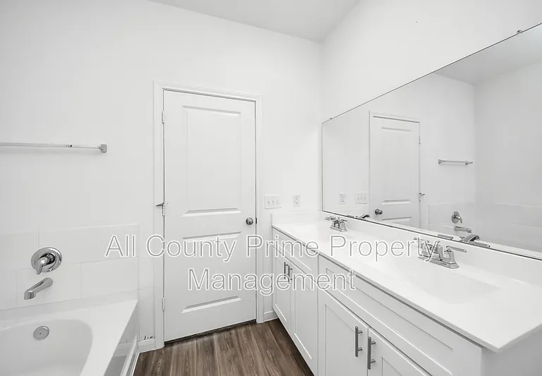 1325 Grass Bend Dr — Photo 12