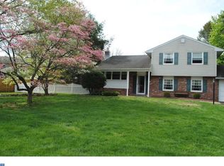 518 Keswick Dr, Yardley, PA 19067