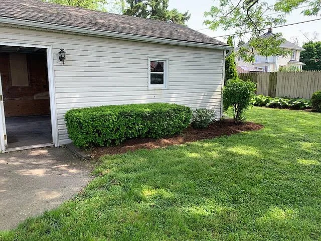 230 Riverview Ave — Photo 39