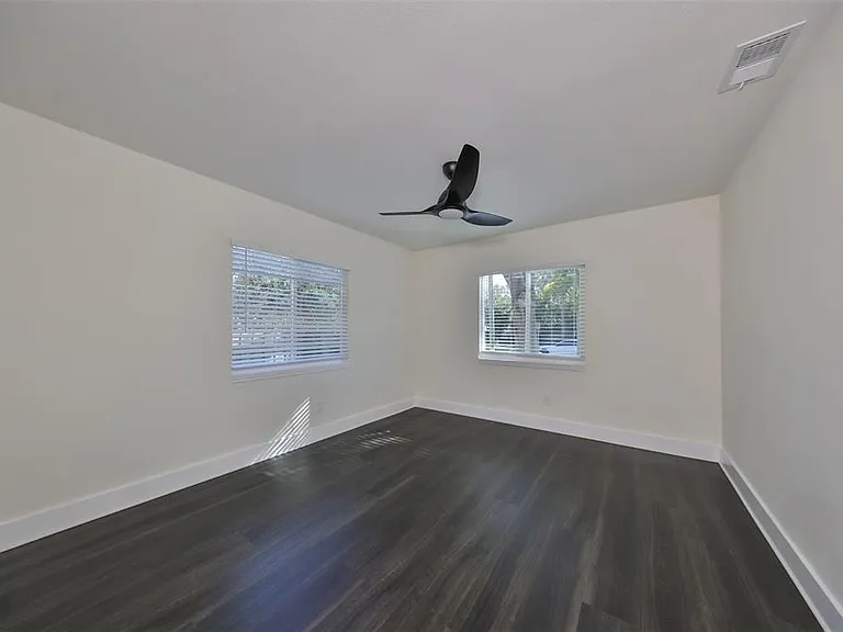 1846 3rd St S — Photo 25