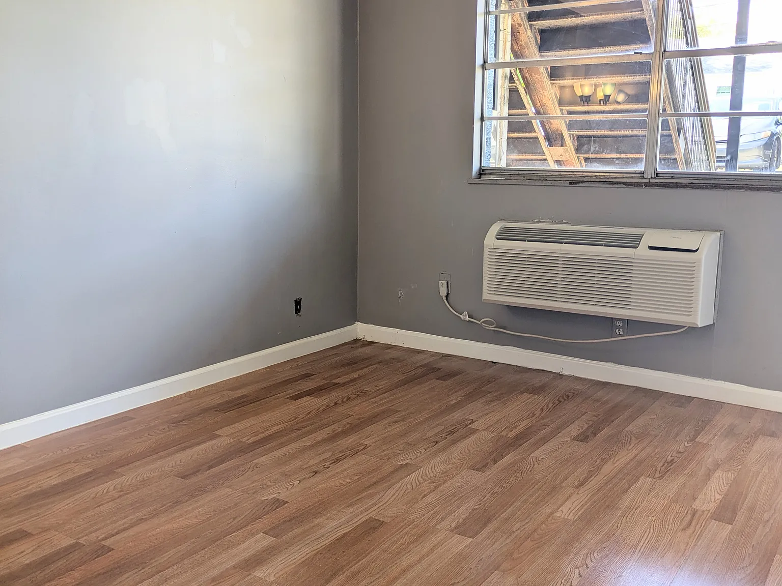 2 bed, 1004 sqft, $1,199 — Photo 4