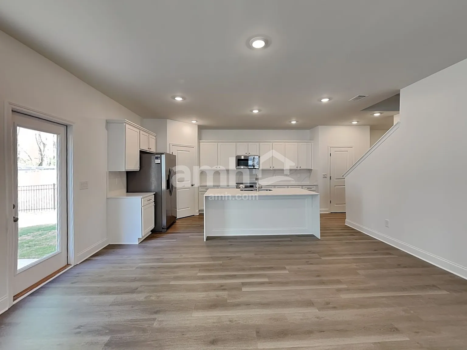 5 bed, 3.0 bath, 2513 sqft, $2,810 — Photo 3