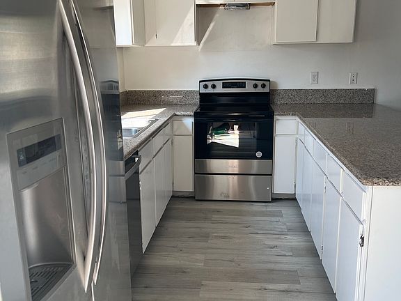 5th image of 3242 Jericho St