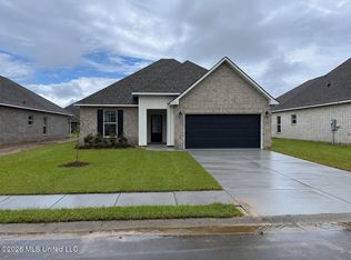 7733 Claymont Cir, Ocean Springs, MS 39564