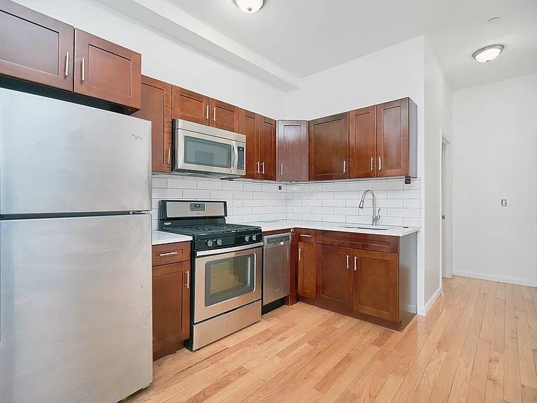 838 Herkimer St #2F — Photo 10