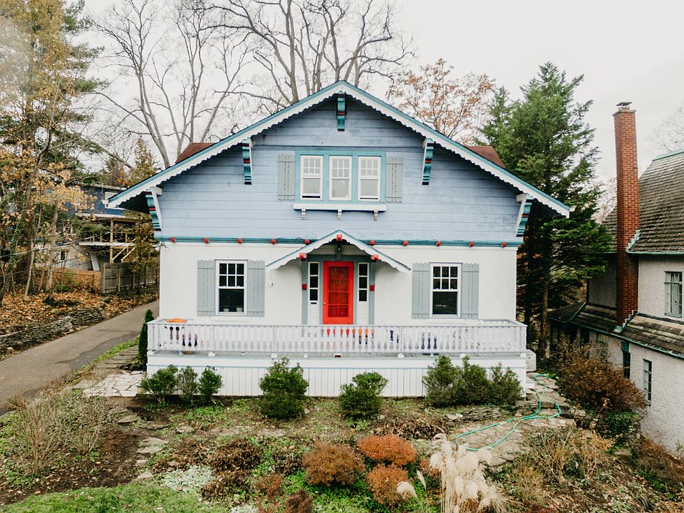 1st image of 3257 Hardisty Ave
