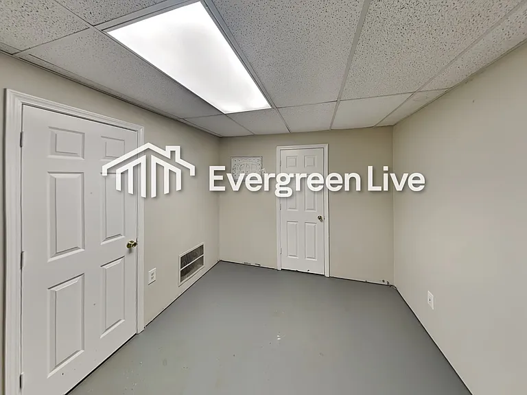 1356 Crestridge Ln — Photo 16