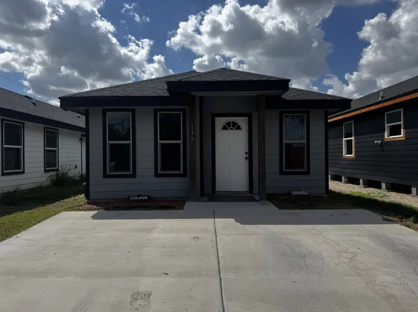 512 E Los Torritos St, Weslaco, TX 78596