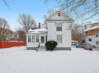 27 Crawford St, Pontiac, MI 48341