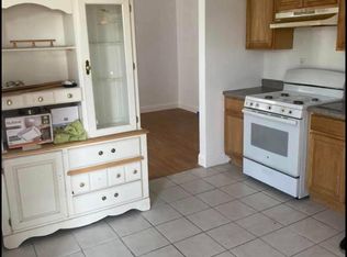 891 Noble Ave #3R, Bridgeport, CT 06608