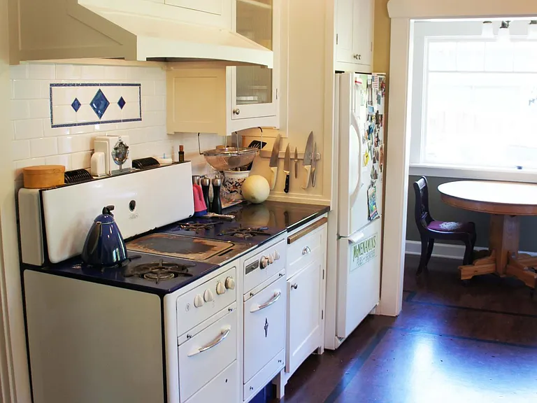 3635 NE 16th Ave — Photo 8