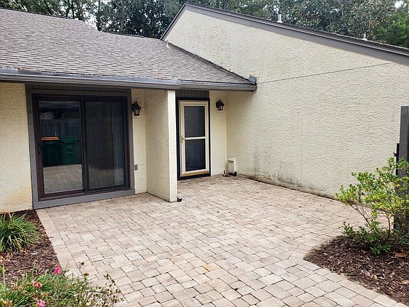 3rd image of 1000 Bay Dr APT 521