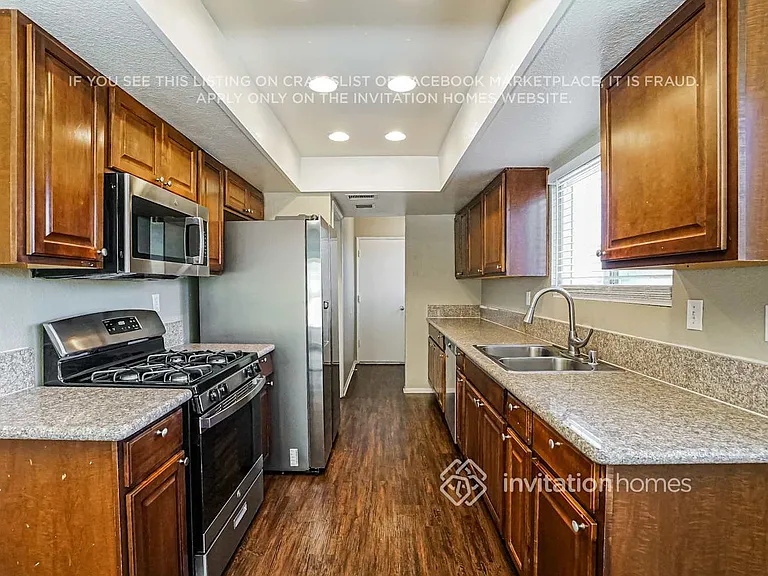 5794 N East St — Photo 6