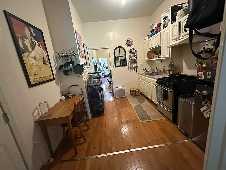1134 Willoughby Ave #2L — Photo 3