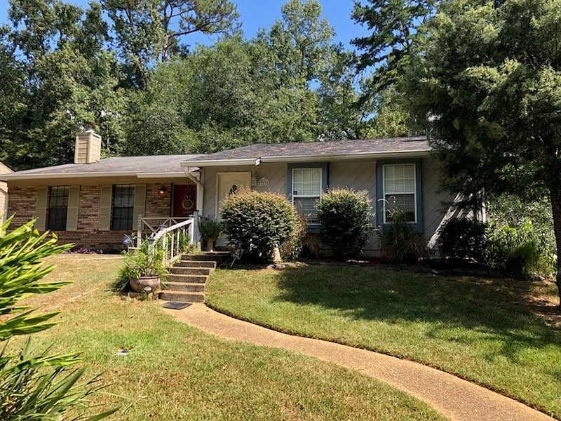 1st image of 225 Whetherbine Way W
