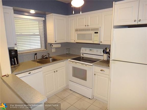 3rd image of 298 SE 6th Ave APT 16
