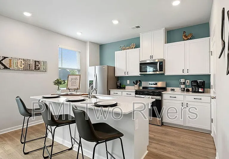 5027 Benelli Dr — Photo 3