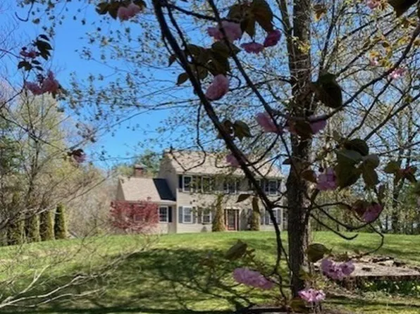 103 Haggerty Rd, Charlton, MA 01507