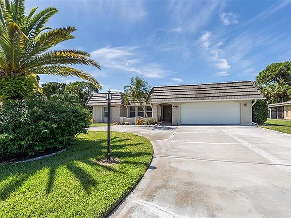 3rd image of 205 Cavallini Dr