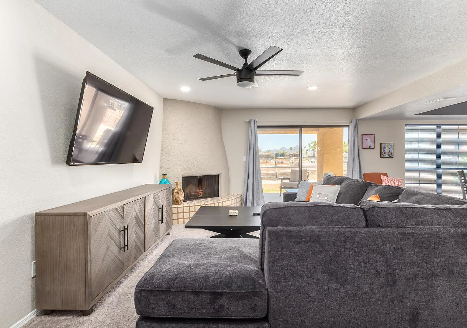 8301 N 21st Dr - El Caro Central Oasis — Photo 4
