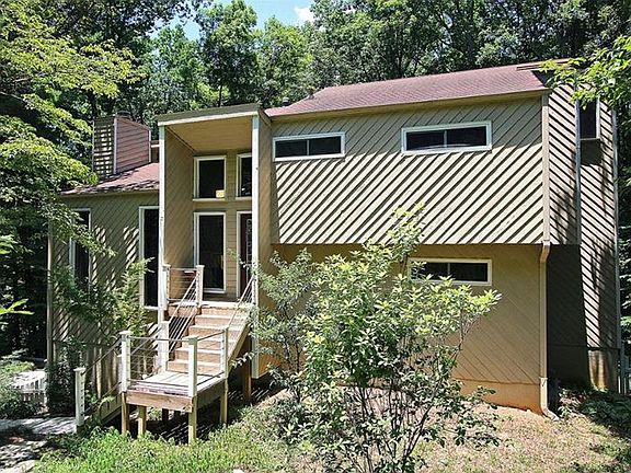 5th image of 1841 Cedar Cliff Dr SE