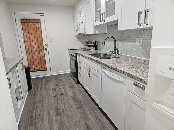 Kitchen View1
