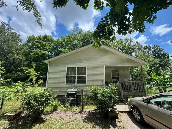 709 Mill St, Manchester, TN 37355