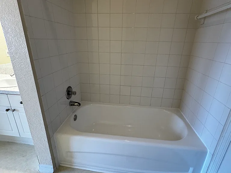 18001 Richmond Place Dr #1034 — Photo 10