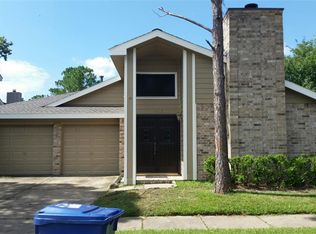7822 Royan Dr, Houston, TX 77071
