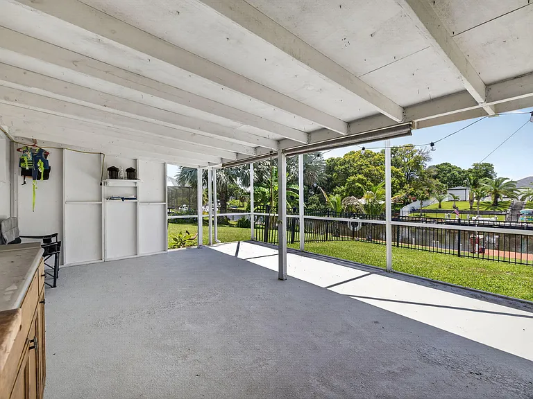 416 SE Naranja Ave — Photo 44