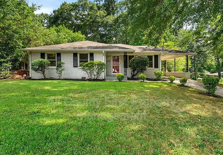 2461 Fontaine Cir — Photo 1