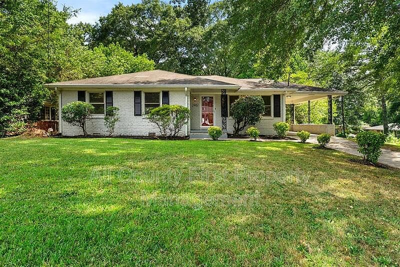 1st image of 2461 Fontaine Cir