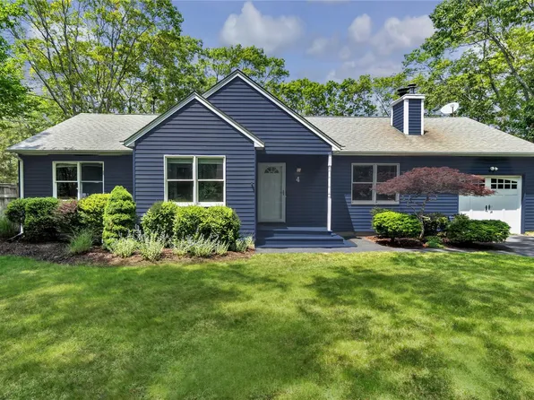 4 Bay View Drive W, Hampton Bays, NY 11946
