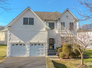 62 Greylynne Dr, Princeton, NJ 08540