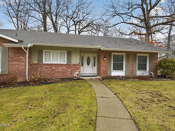 3rd image of 4608 Breckenridge Dr