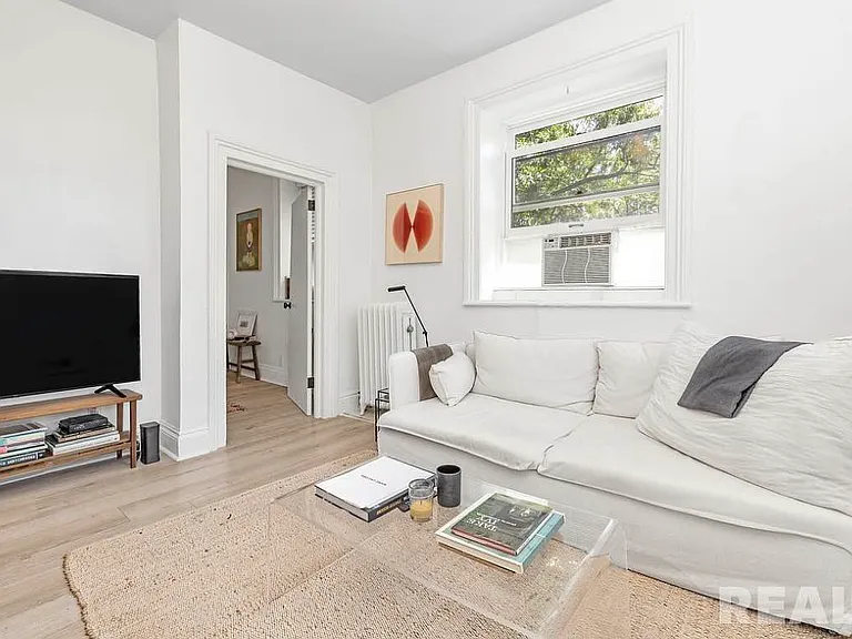 211 Lafayette Ave #13 — Photo 3