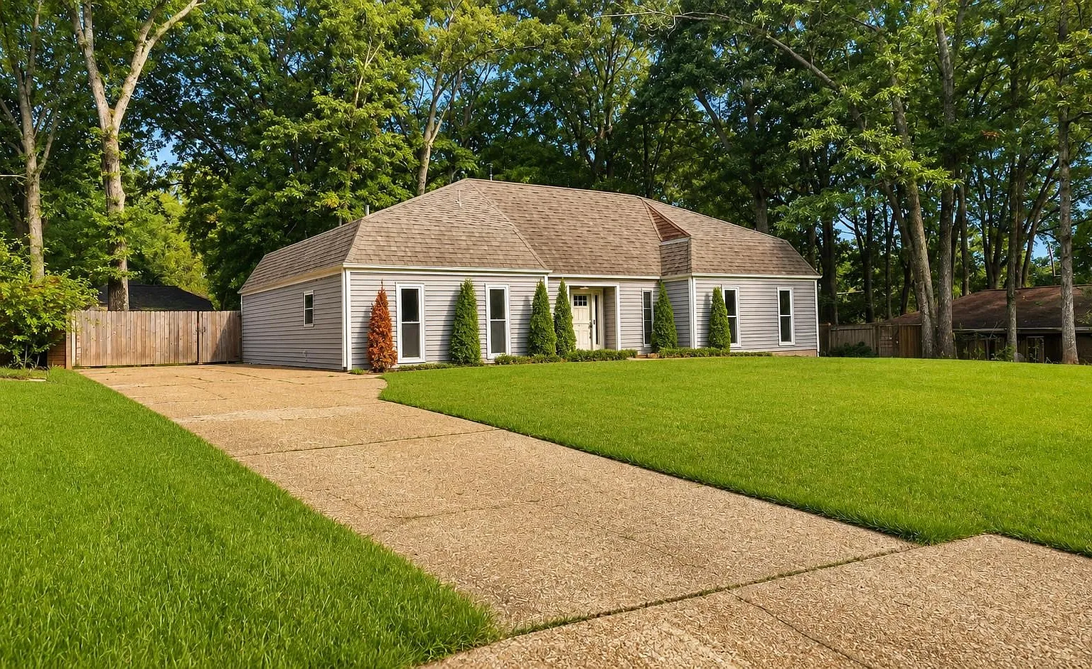3 bed, 2.0 bath, 1782 sqft, $1,975 — Photo 3